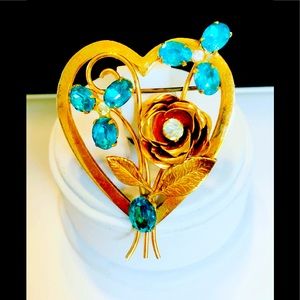 Vintage Signed Coro Gold Tone Heart Brooch